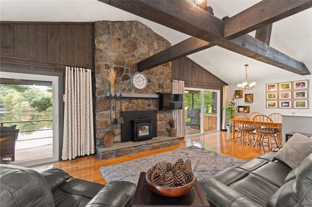 8 Fountain Spring Lane, Johnston, RI 02919