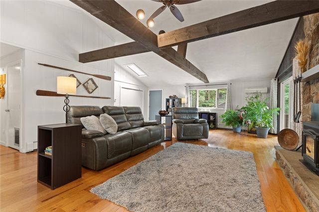 8 Fountain Spring Lane, Johnston, RI 02919