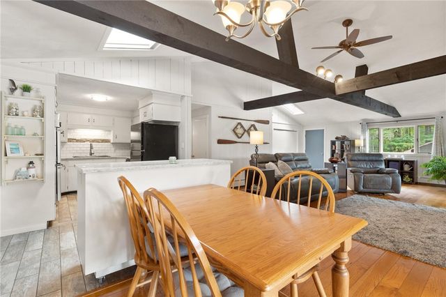 8 Fountain Spring Lane, Johnston, RI 02919