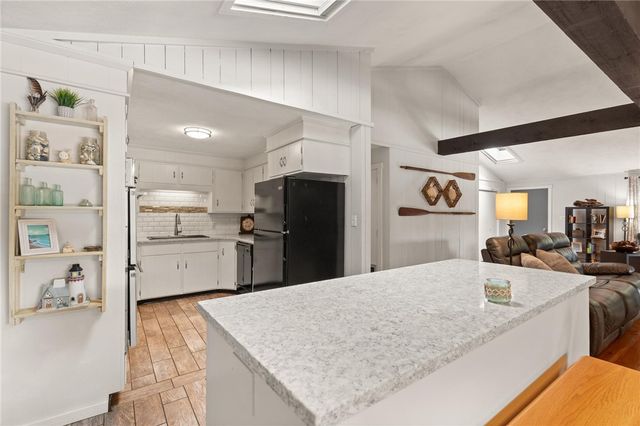 8 Fountain Spring Lane, Johnston, RI 02919