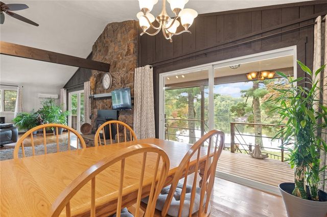 8 Fountain Spring Lane, Johnston, RI 02919