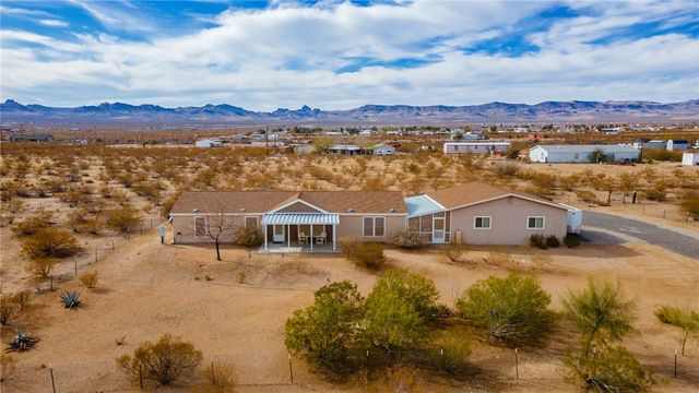 3549 N Glen Canyon Road, Golden Valley, AZ 86413