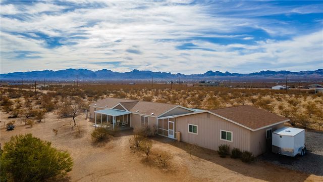3549 N Glen Canyon Road, Golden Valley, AZ 86413