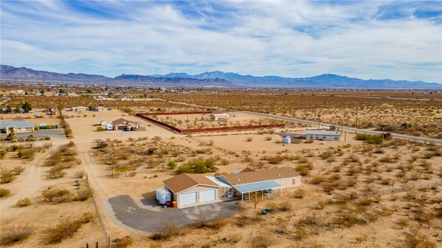 3549 N Glen Canyon Road, Golden Valley, AZ 86413