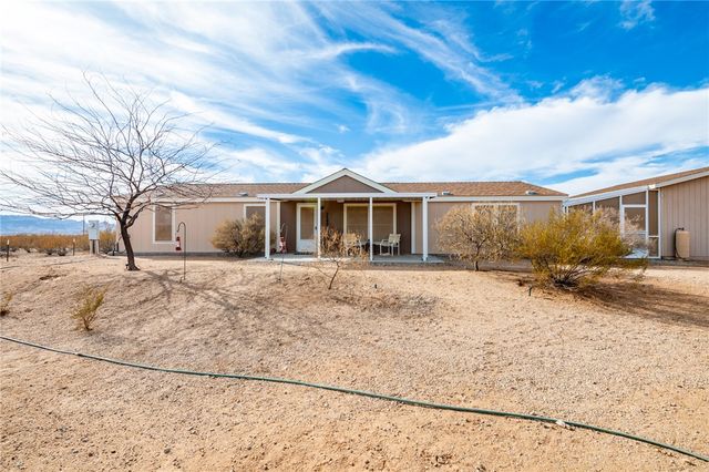3549 N Glen Canyon Road, Golden Valley, AZ 86413