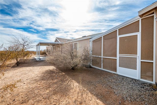 3549 N Glen Canyon Road, Golden Valley, AZ 86413