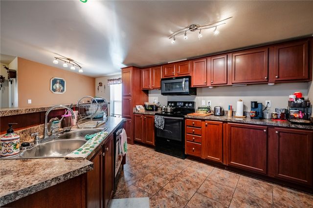 3549 N Glen Canyon Road, Golden Valley, AZ 86413