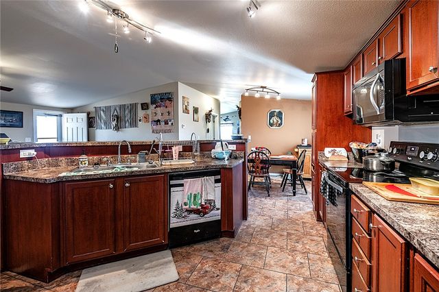 3549 N Glen Canyon Road, Golden Valley, AZ 86413