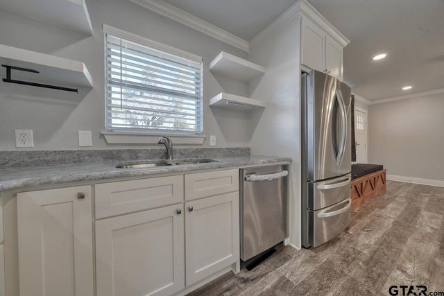 3021 McDonald Rd, Tyler, TX 75701