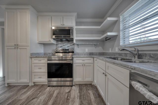 3021 McDonald Rd, Tyler, TX 75701