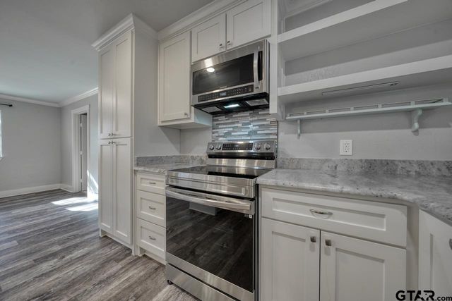 3021 McDonald Rd, Tyler, TX 75701