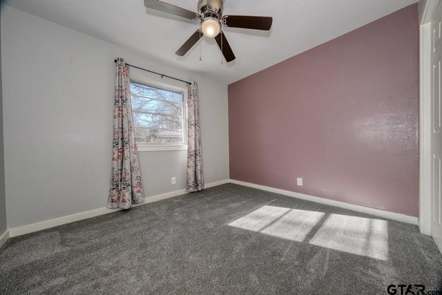 3021 McDonald Rd, Tyler, TX 75701