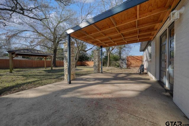 3021 McDonald Rd, Tyler, TX 75701