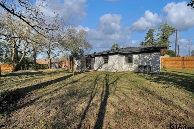 3021 McDonald Rd, Tyler, TX 75701