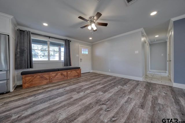 3021 McDonald Rd, Tyler, TX 75701