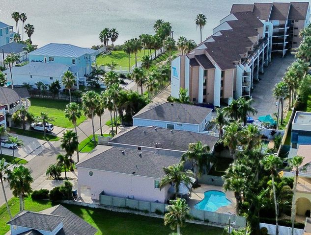 212 W Cora Lee Dr., South Padre Island, TX 78597
