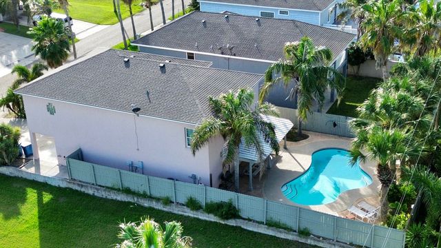 212 W Cora Lee Dr., South Padre Island, TX 78597