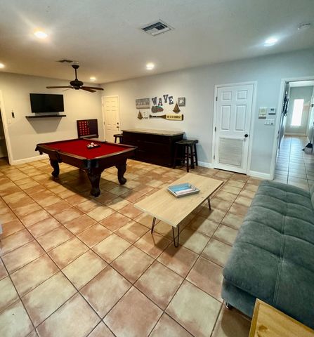 212 W Cora Lee Dr., South Padre Island, TX 78597