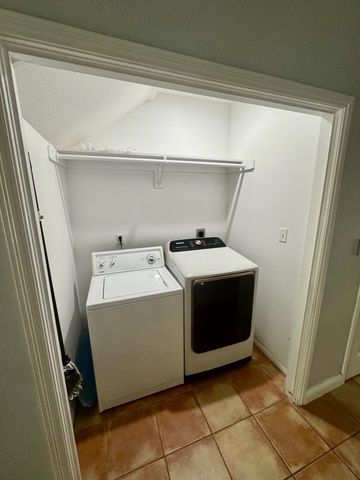 212 W Cora Lee Dr., South Padre Island, TX 78597