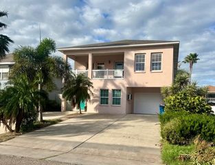 212 W Cora Lee Dr., South Padre Island, TX 78597