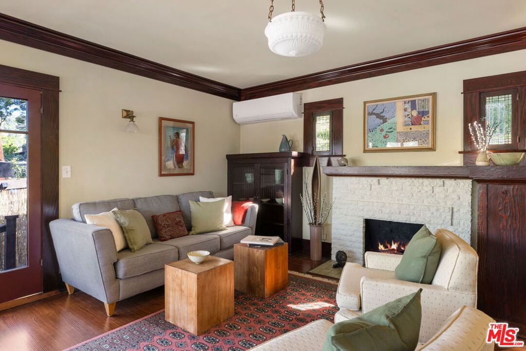 Image 6 of property listing at 4026 Berenice Avenue, Los Angeles, CA 90031