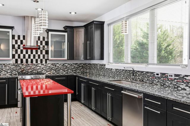 25 Setting Sun Lane, Travelers Rest, SC 29690