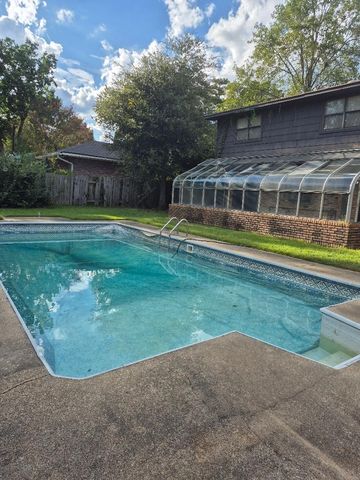 2401 WINDBROOKE Court, Shreveport, LA 71118