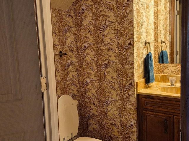 2401 WINDBROOKE Court, Shreveport, LA 71118