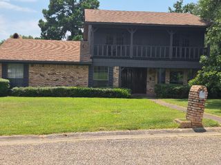 2401 WINDBROOKE Court, Shreveport, LA 71118