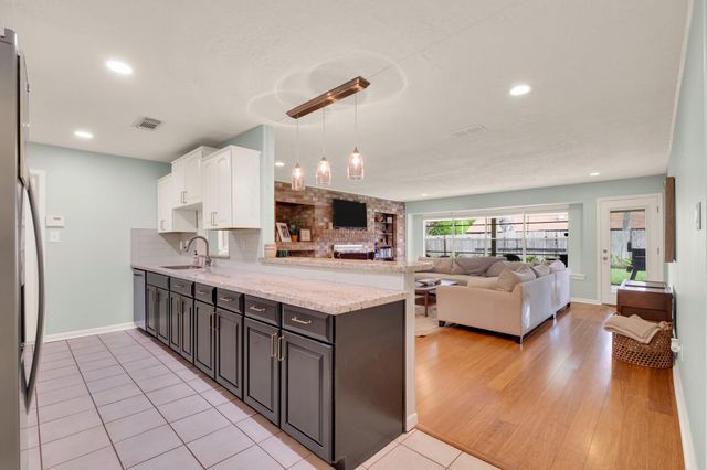 16603 Rigger Lane, Houston, TX 77062