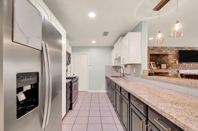 16603 Rigger Lane, Houston, TX 77062