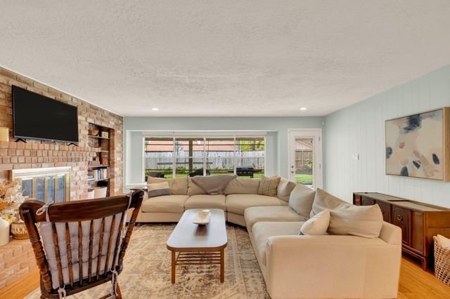 16603 Rigger Lane, Houston, TX 77062