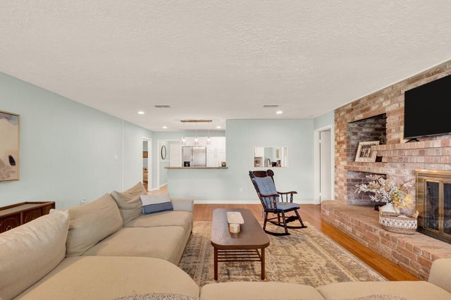 16603 Rigger Lane, Houston, TX 77062