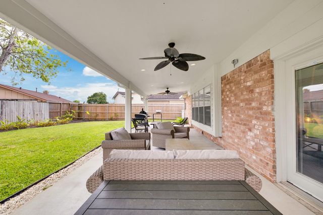 16603 Rigger Lane, Houston, TX 77062