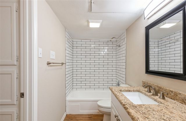 5750 Phoenix Drive 27, Dallas, TX 75231