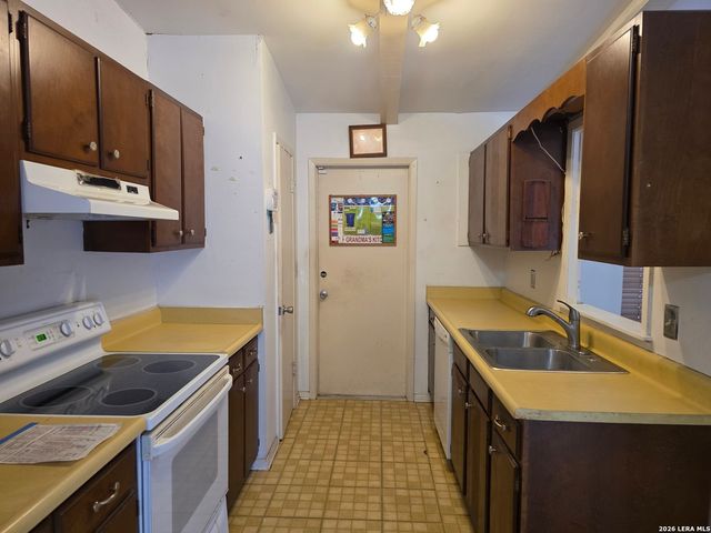 4434 Avenida Prima, San Antonio, TX 78233