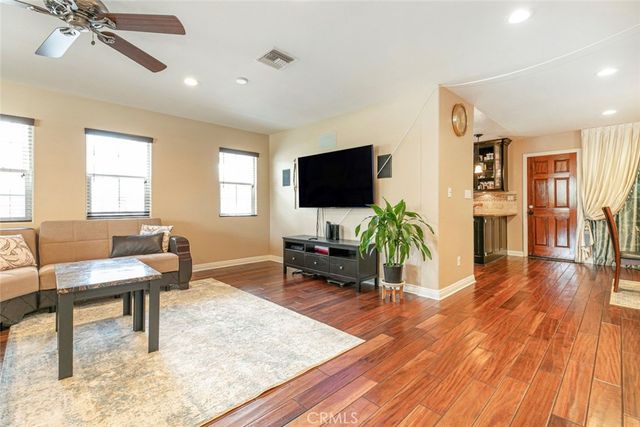 7129 Forbes Avenue, Van Nuys, CA 91406