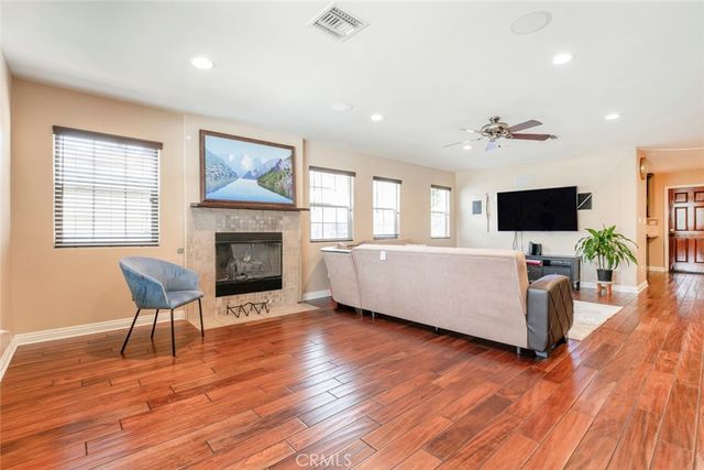 7129 Forbes Avenue, Van Nuys, CA 91406