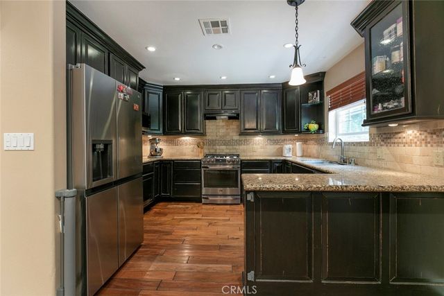 7129 Forbes Avenue, Van Nuys, CA 91406