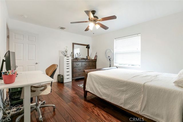 7129 Forbes Avenue, Van Nuys, CA 91406