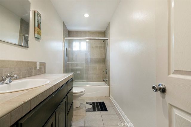 7129 Forbes Avenue, Van Nuys, CA 91406