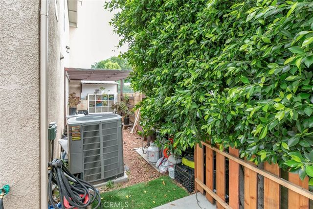 7129 Forbes Avenue, Van Nuys, CA 91406