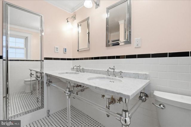 532 W UNIVERSITY PKWY, Baltimore, MD 21210