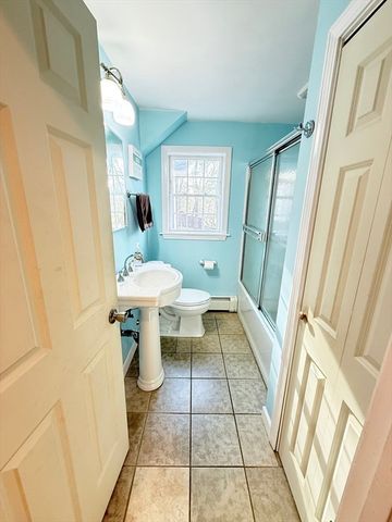 7 Central St, Saugus, MA 01906