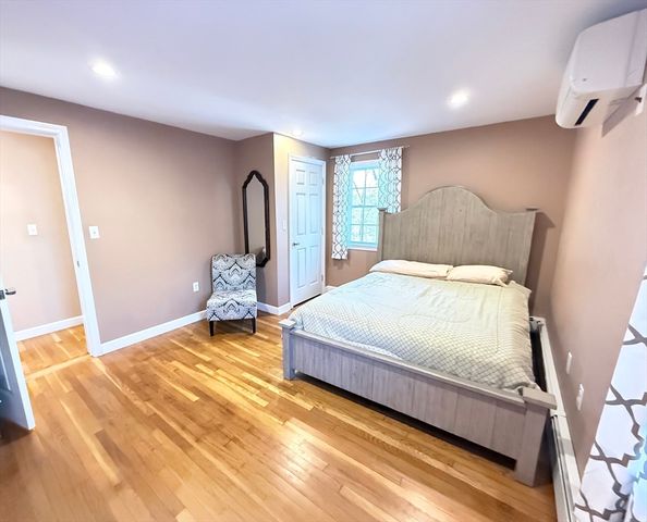 7 Central St, Saugus, MA 01906