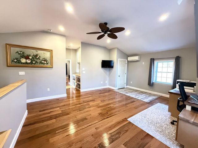 7 Central St, Saugus, MA 01906