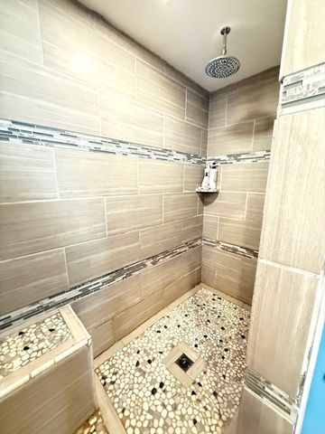 7 Central St, Saugus, MA 01906