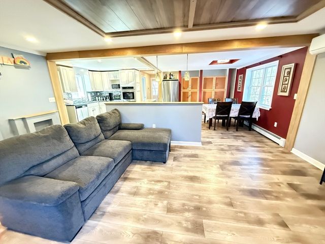 7 Central St, Saugus, MA 01906