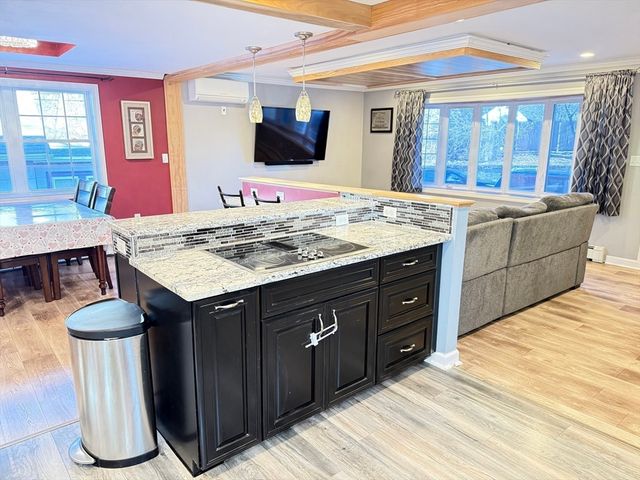 7 Central St, Saugus, MA 01906