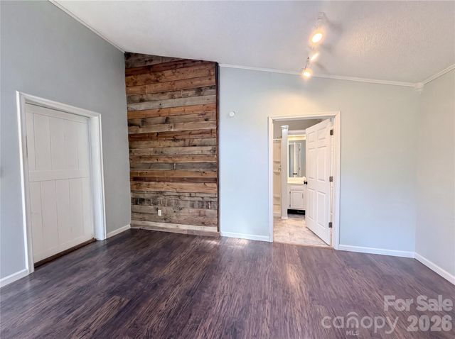 406 Dingler Avenue, Mooresville, NC 28115